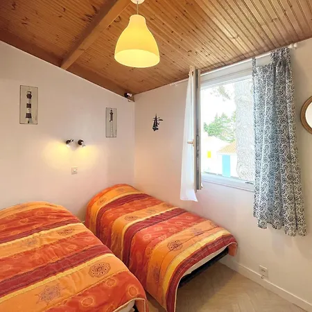 Holiday home Maison Avec Piscine Chauffee, Tennis, Wi-fi A 600m De La - Fr-1-231-311 *